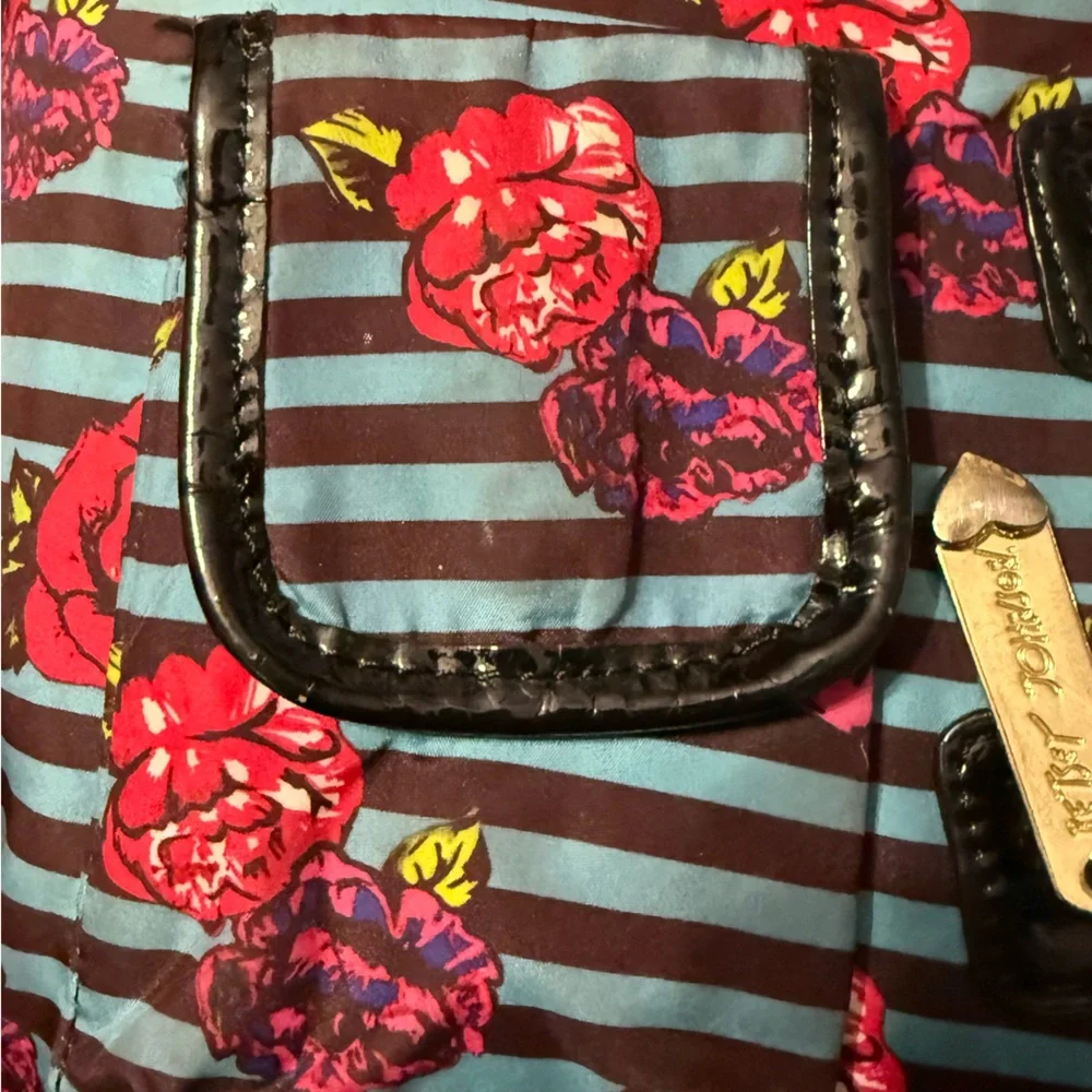 Betsey Johnson floral crossbody Tote + Multi Pockets - Picture 3 of 6